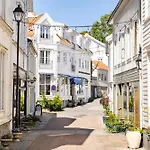 Home Hotel Grimstad Hotel