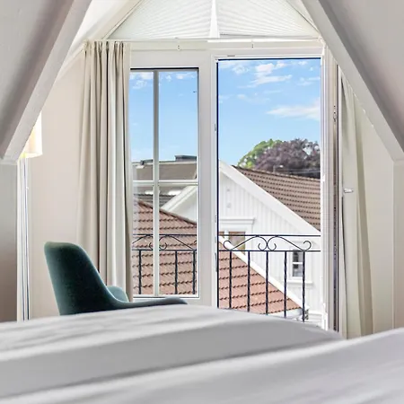 Home Hotel Grimstad Hotell 4*