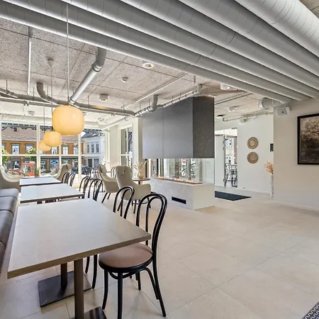 Home Hotel Grimstad Hotel