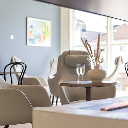 Home Hotel Grimstad Hotel