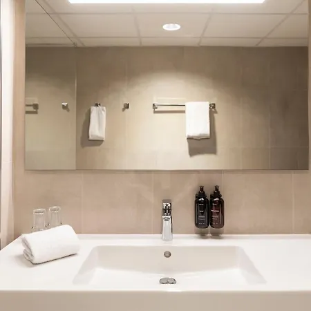 Home Hotel Grimstad 4*