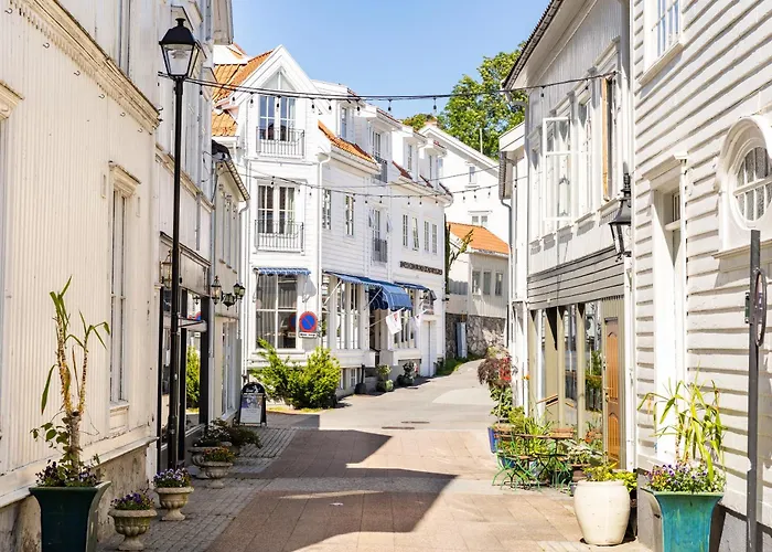 Home Hotel Grimstad Hotel