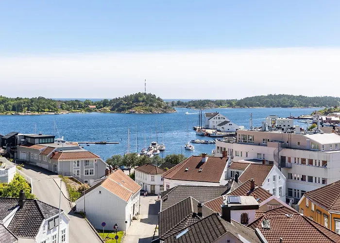 Home Hotel Grimstad 4*