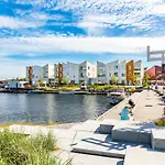 Home Hotel Grimstad 4*