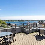 Home Hotel Grimstad Otel