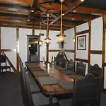 Home Hotel Grimstad Otel 4*