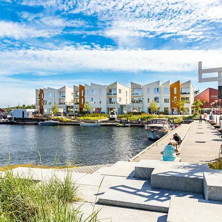 Home Hotel Grimstad 4*