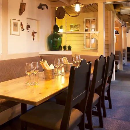 Home Hotel Grimstad