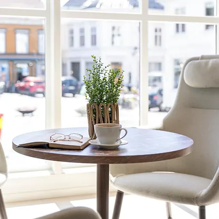 Home Hotel Grimstad 호텔 그림스타드