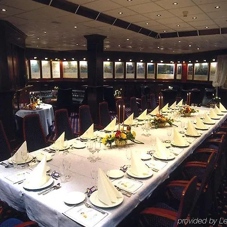 Home Hotel Grimstad 호텔 그림스타드