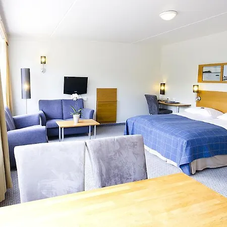 Home Hotel Grimstad 4*