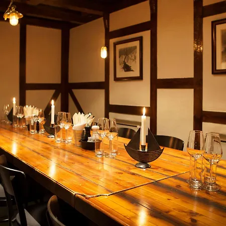 Home Hotel Grimstad 4*